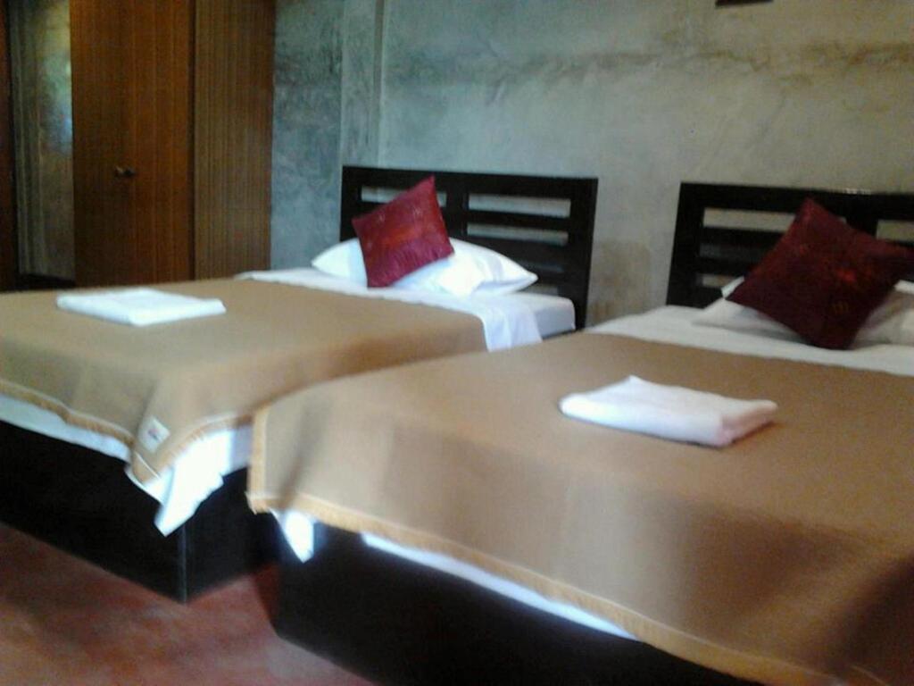 Tamarind Grand Resort Mae Sariang Rum bild