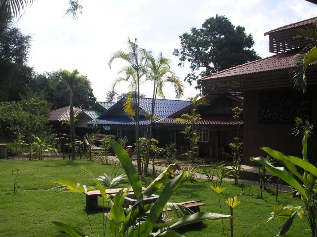 Tamarind Grand Resort Mae Sariang Exteriör bild