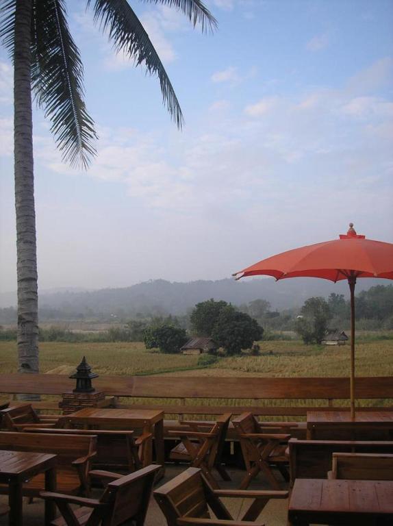 Tamarind Grand Resort Mae Sariang Exteriör bild