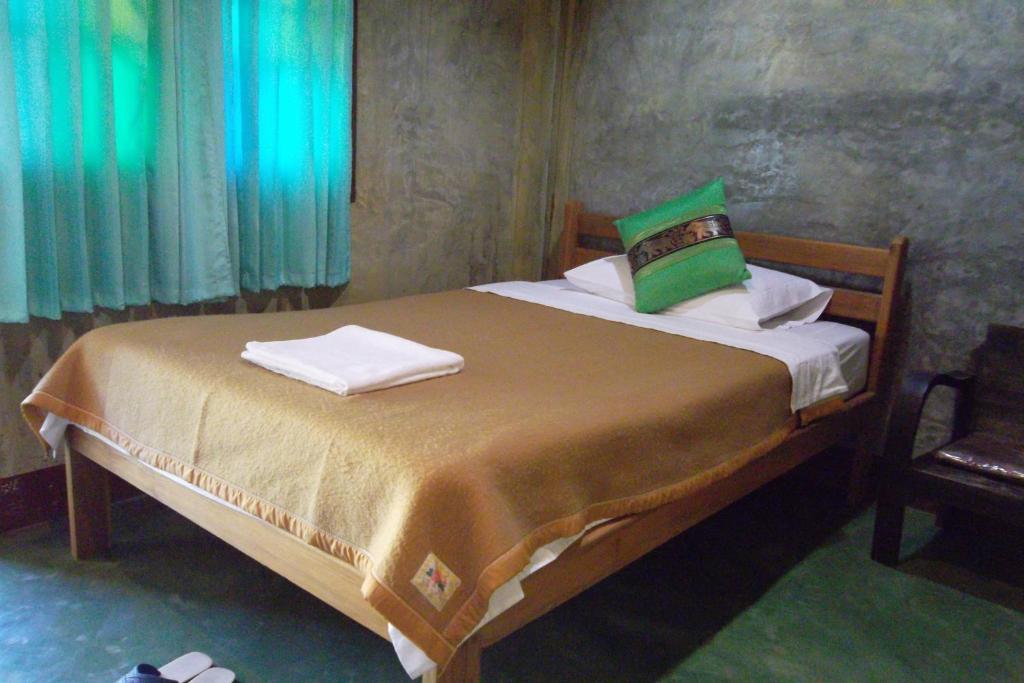 Tamarind Grand Resort Mae Sariang Rum bild